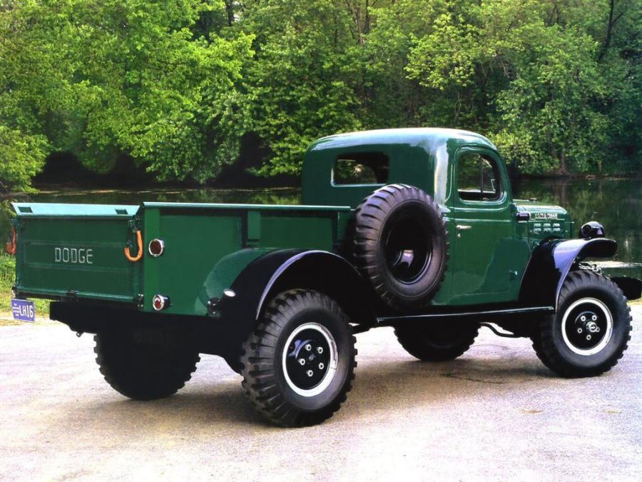  Dodge Power Wagon 1946 года  (фото 7 из 7)